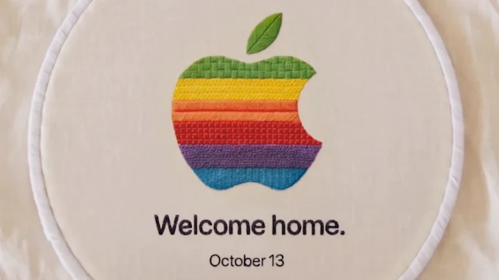Apple logosunun altında “Welcome home. October 13” yazan etkinlik davetiyesi
