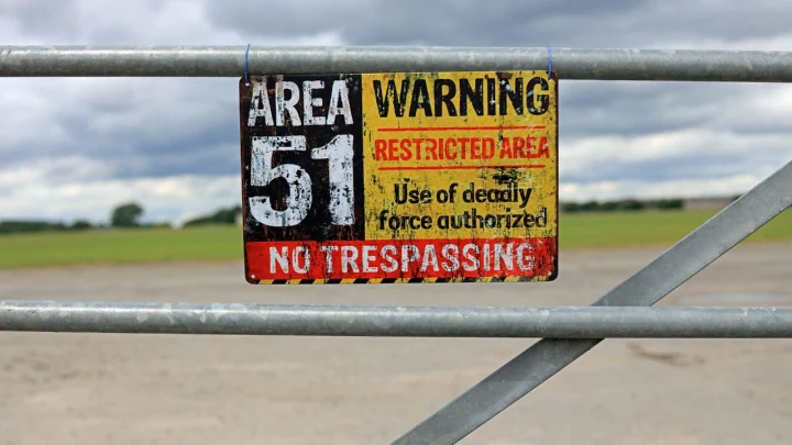 Nevada çölündeki Area 51 tesisinin uydu görüntüsü