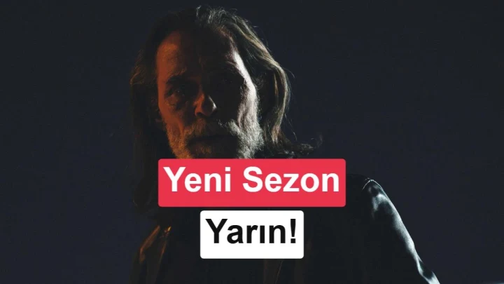 Behzat Ç. dizisinde iki karakter bir masada karşılıklı oturuyor