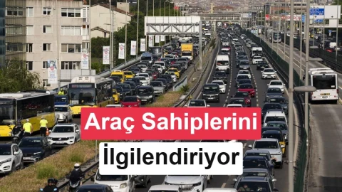 Yoğun trafikte ilerleyen araçlar