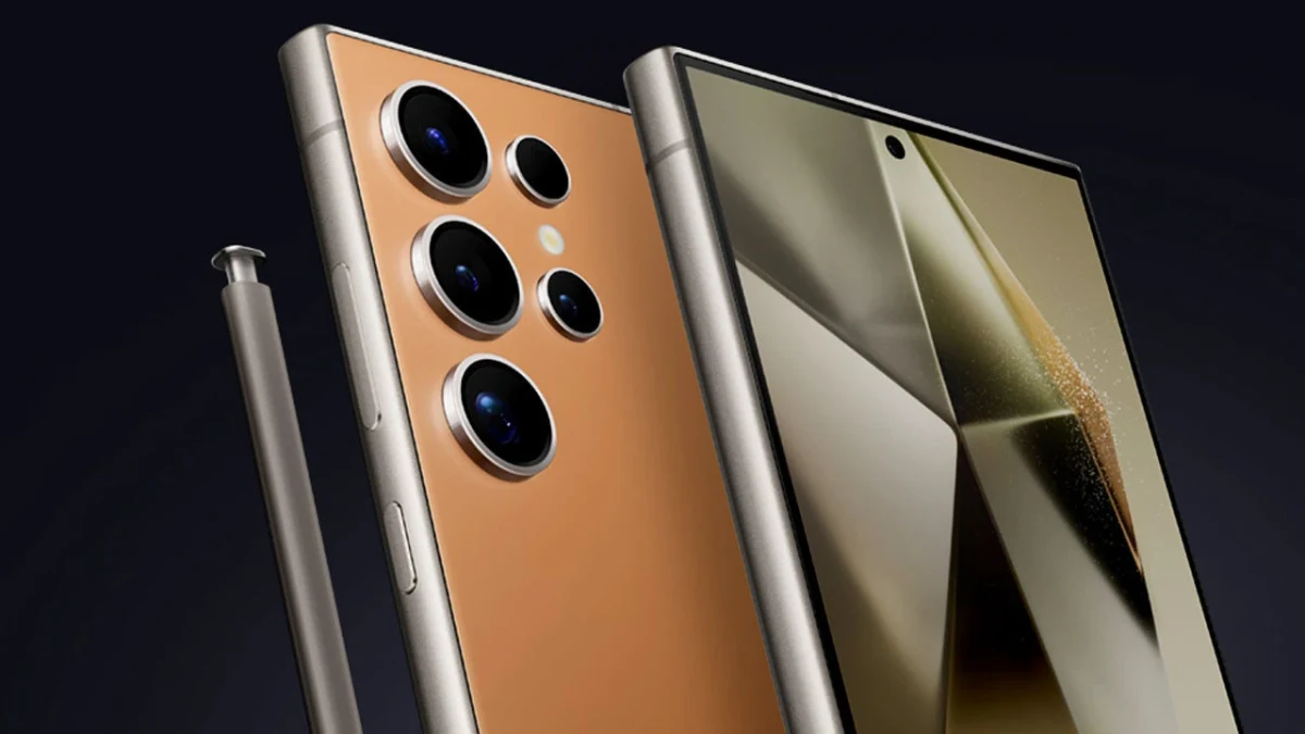 Galaxy S24 Ultra telefonun ön ve arka yüzü
