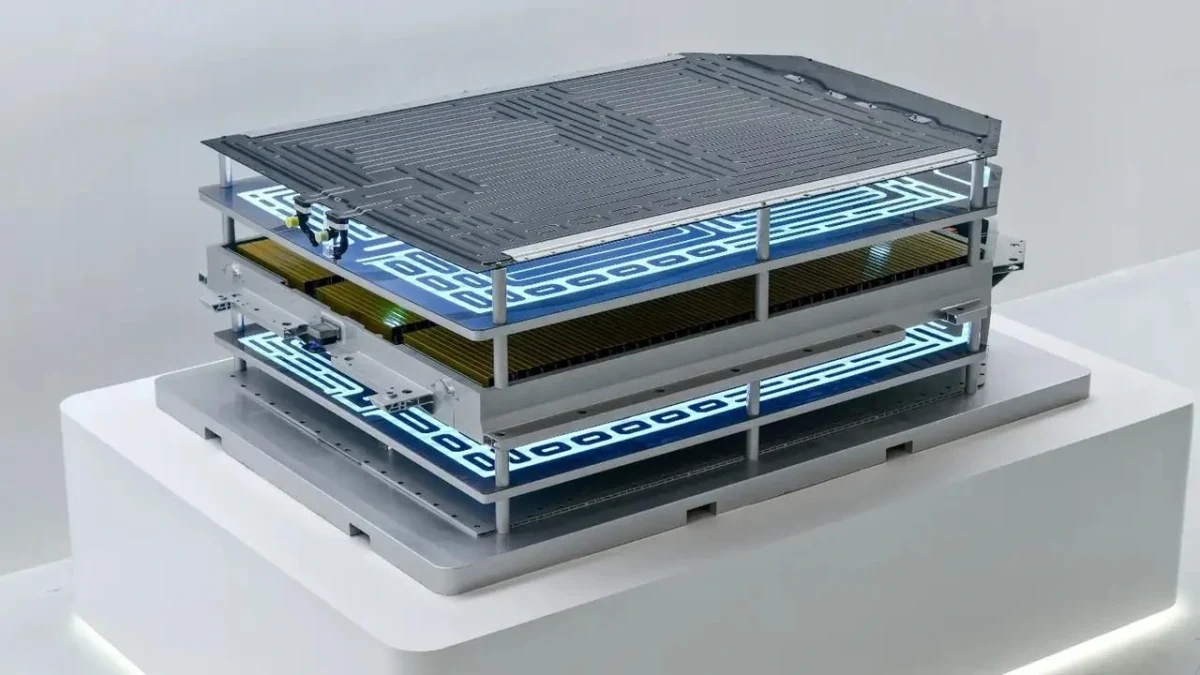 Geely batarya hücresinin katmanlarını gösteren teknik kesit görseli