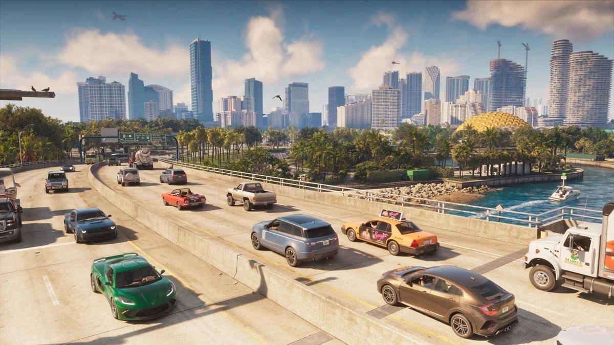 GTA 6’da şehir merkezine uzanan otoyolda ilerleyen araçlar
