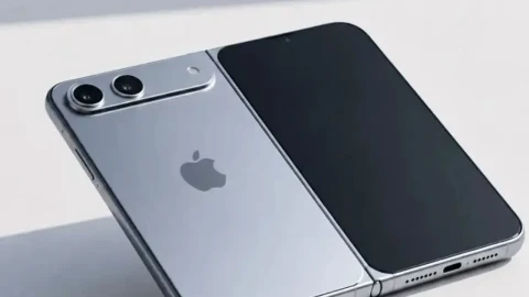 Apple’dan iPhone Duo alanlara kişiye özel açılış ekranı