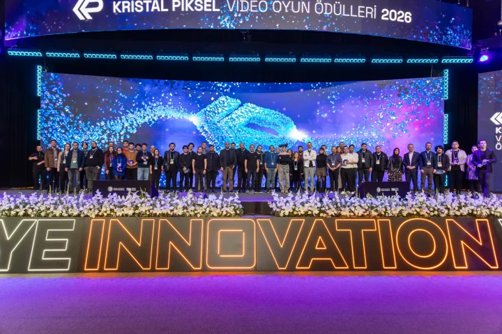 Kristal Piksel Video Oyun Ödülleri 2026 sahnesinde ödül törenine katılanlar