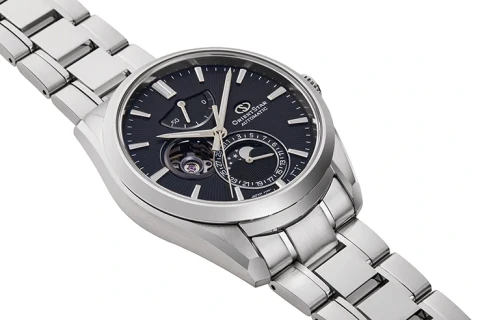A101’de Orient Star Moon Phase 86.999 TL’den satışta
