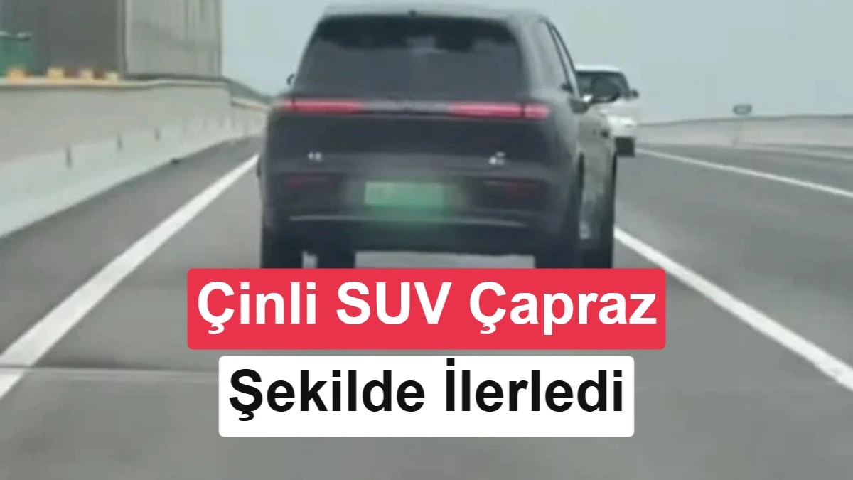 Otoyolda çapraz biçimde ilerleyen SUV’nin arkadan görünümü