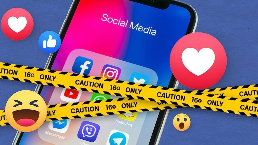 Sosyal medya uygulamalarının bulunduğu akıllı telefonun üzeri sarı uyarı şeritleriyle kapatılmış