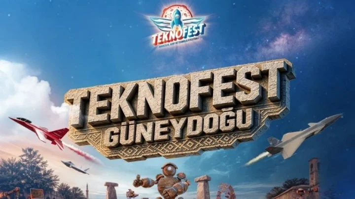 TEKNOFEST Güneydoğu yazılı festival görselinde gökyüzünde uçaklar ve etkinlik logosu yer alıyor