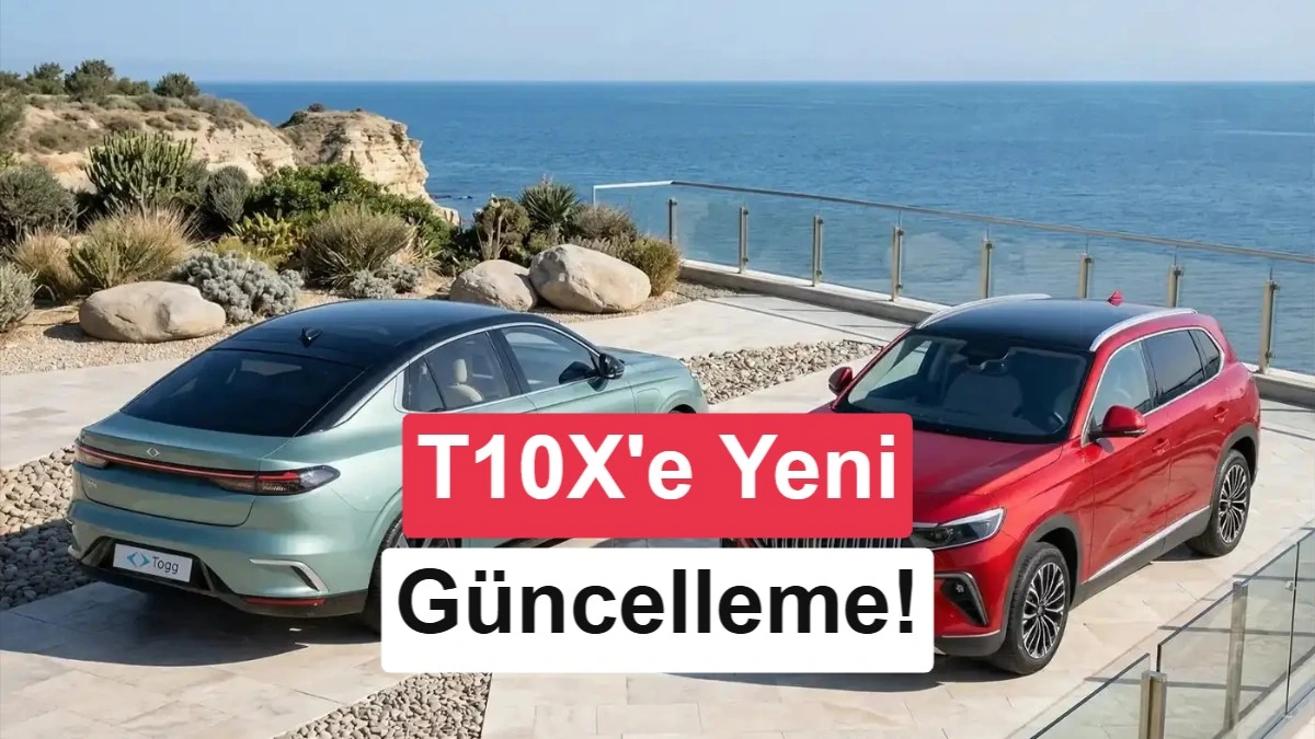 Deniz kıyısındaki alanda yan yana duran yeşil ve kırmızı Togg T10X araçları