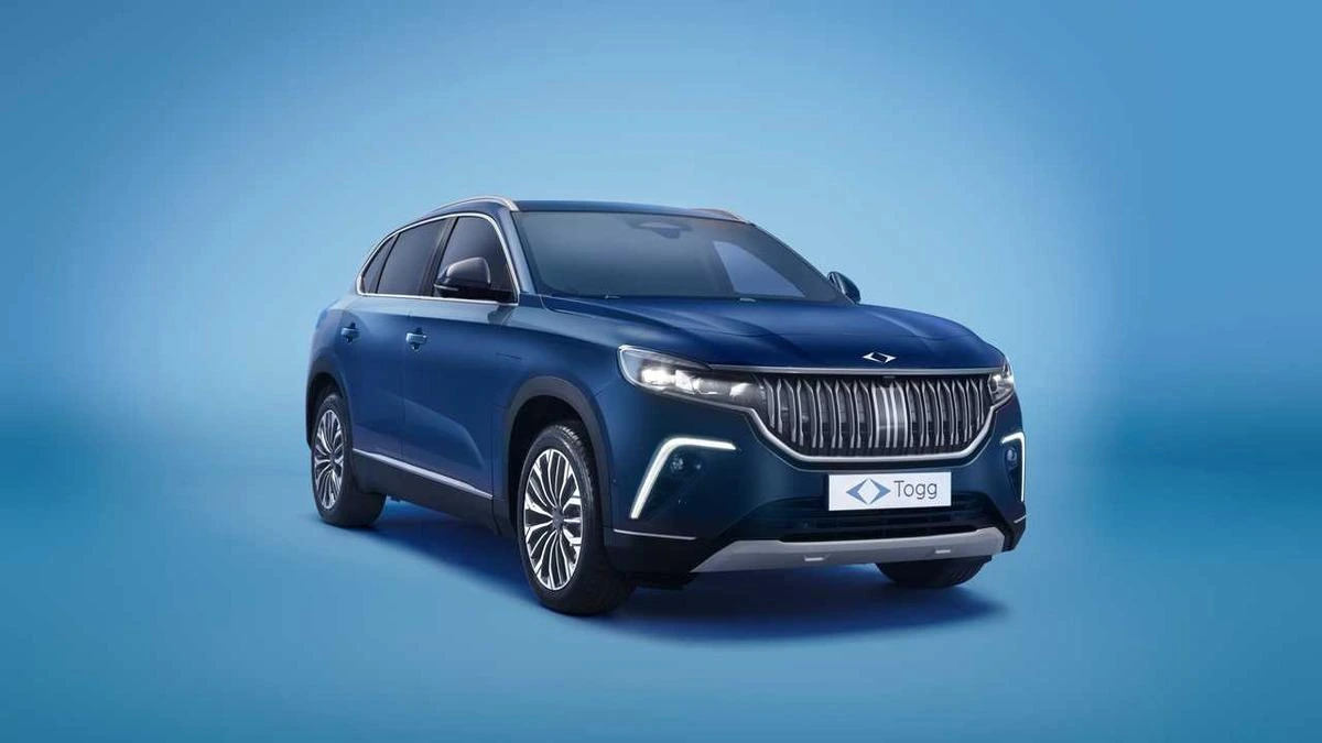 Mavi renkli Togg SUV