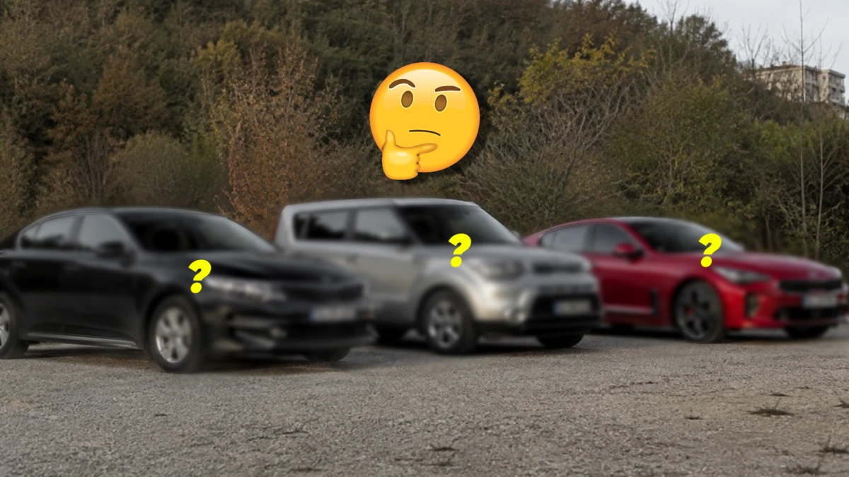 Üç otomobilin üzerinde soru işaretleri ve düşünen yüz simgesi bulunan görsel