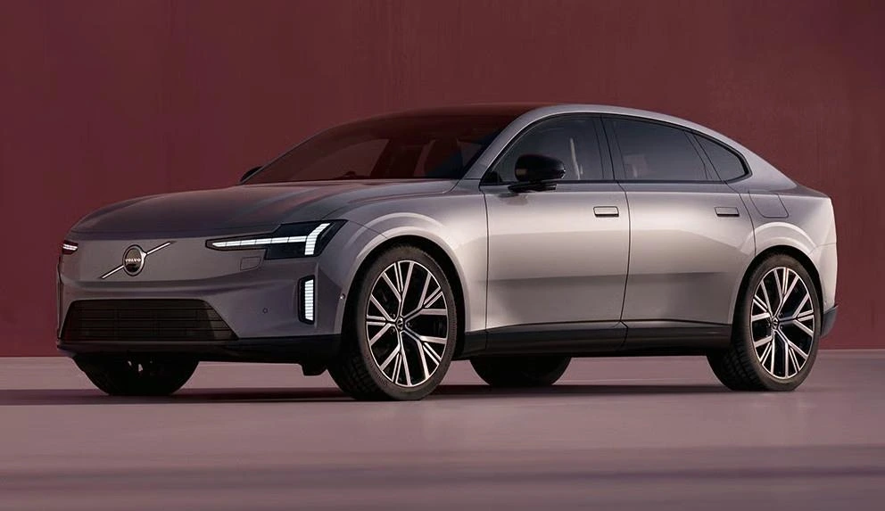 Gri Volvo ES90’ın önden ve yandan görünümü
