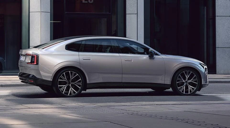 Gri Volvo ES90’ın yandan görünümü