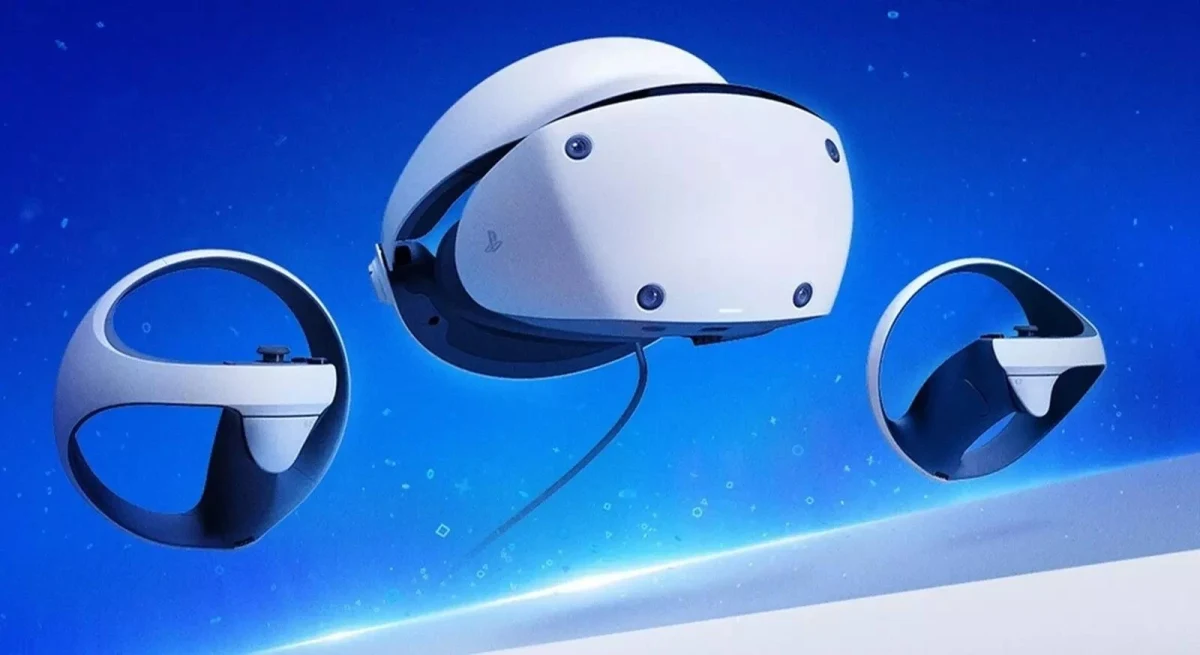 Beyaz renkli bir VR başlığı ve iki kontrol cihazı mavi arka plan üzerinde