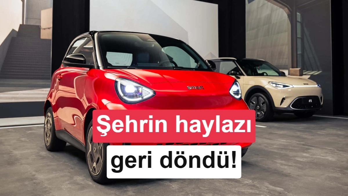 Kırmızı Smart #2 elektrikli otomobil, kapalı bir alanda önden ve yandan görünümüyle sergileniyor