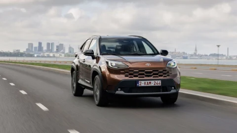 Yenilenen Toyota Yaris Cross Hybrid Türkiye’de satışa çıktı: Başlangıç fiyatı 2.388.000 TL
